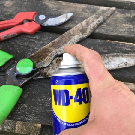 WD-40 Classic Multi-use oil 200ml spray can with extension