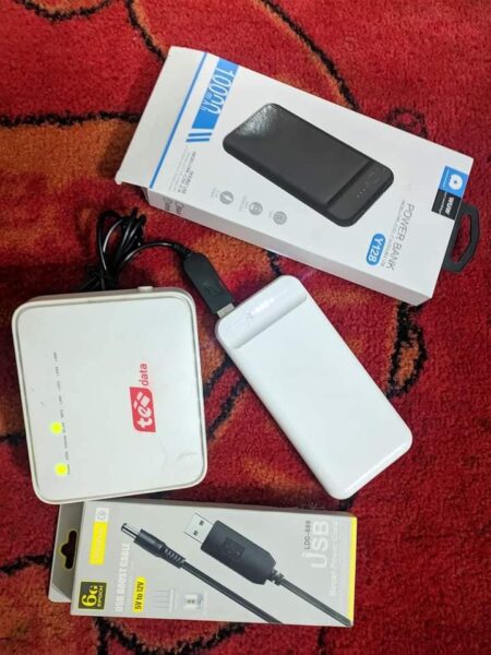 WUW Y128 Power Bank 10000mAh – Dual USB Fast Charging with Micro & Type-C Input (white)