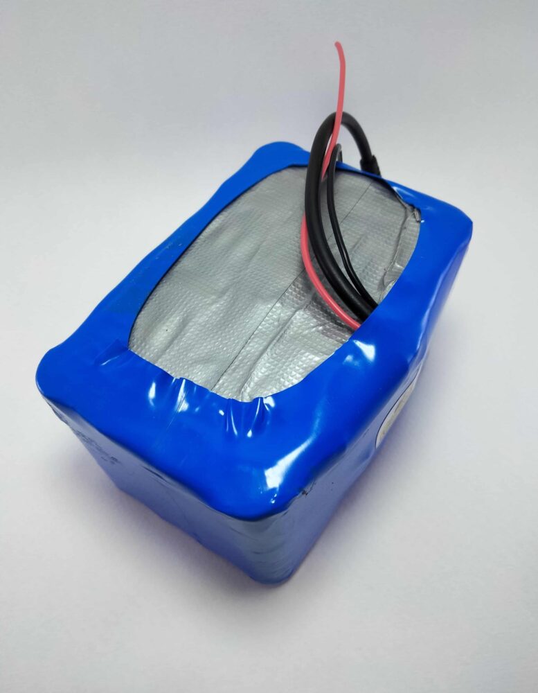 🔋 24V 10Ah Rechargeable Battery – High Capacity Power Pack (Made in Egypt)